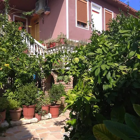 Hlias Gloria Apartamento Berat