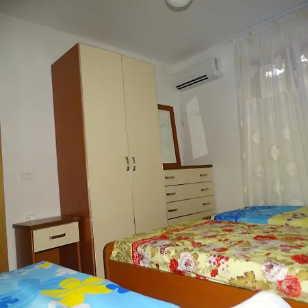 Apartment Hlias Gloria Berat